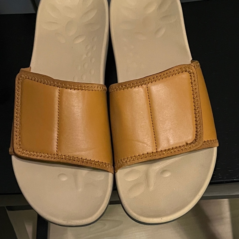 Women’s Orthopedic Slides